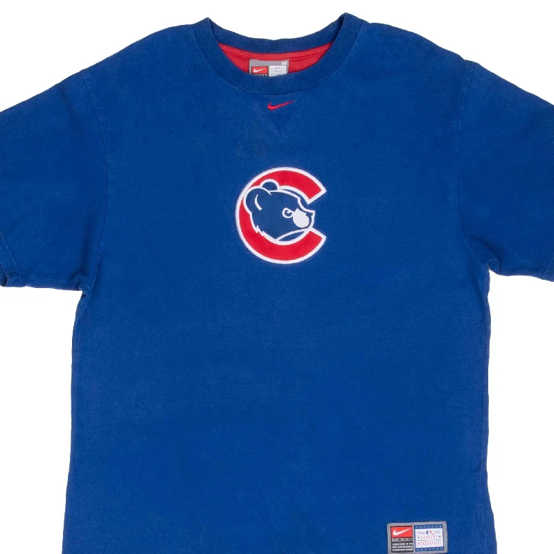 VINTAGE NIKE CHICAGO CUBS CENTER SWOOSH 2000S TEE SHIRT SIZE MEDIUM